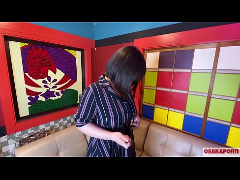 ❤️ Japanska slatka s velikim sisama masturbira seks igračkama i doživi orgazam. U intervjuu govori o svom jebenom iskustvu. Ogromne sise i dlakava maca glasno stenju. Osakaporn ☑ Porno na bs.doujin-sexy.ru